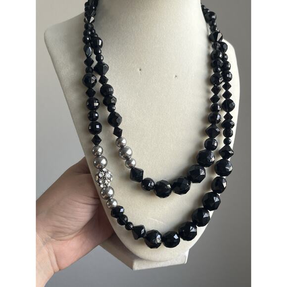 New York & Co Silver And Black Acrylic Bead Statement Necklace 20” - Picture 1 of 4